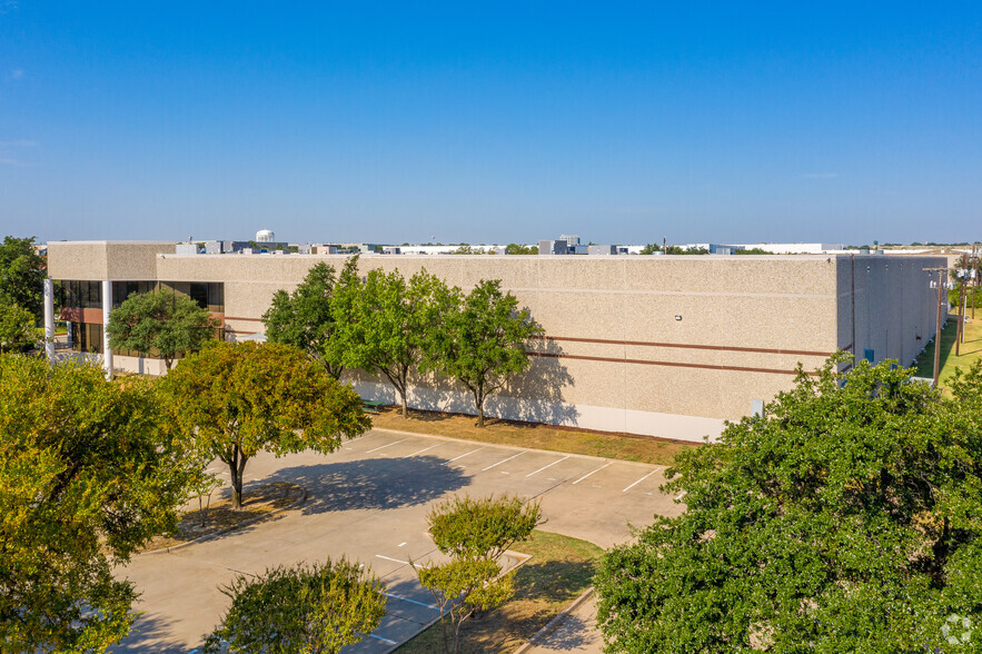 Primary Photo Of 2895 113th St, Grand Prairie Warehouse For Lease