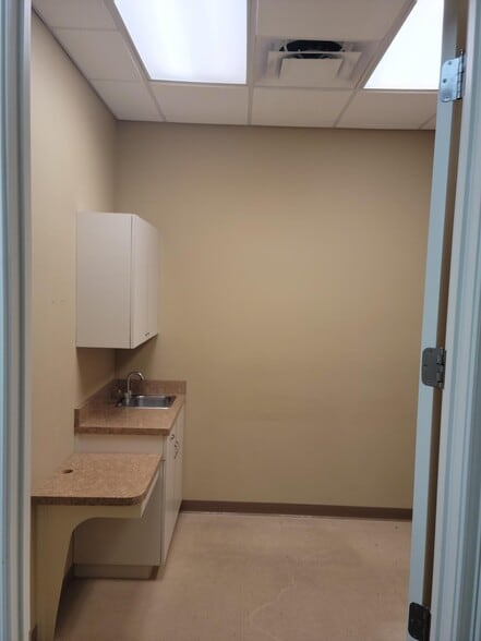 More Photos Of 1081 Town Center Dr, Orange City Office For Lease