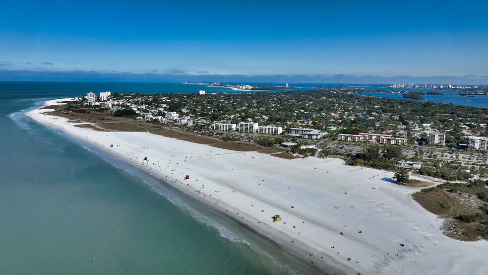 More Photos Of 5610 AVENIDA DEL MARE, Sarasota Specialty For Sale