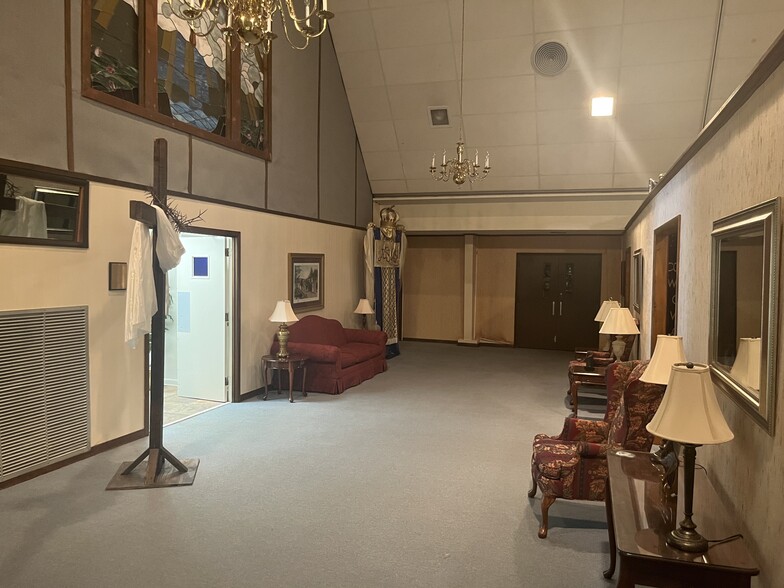 More Photos Of 1510 Wells Station Rd, Memphis Schools For Sale