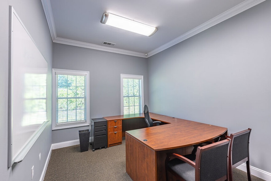 More Photos Of 3375 Chastain Gardens Dr, Kennesaw Office For Sale