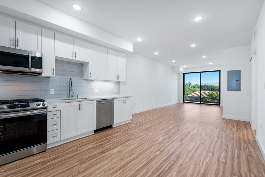 More Photos Of 11600 National Blvd, Los Angeles Apartments For Sale