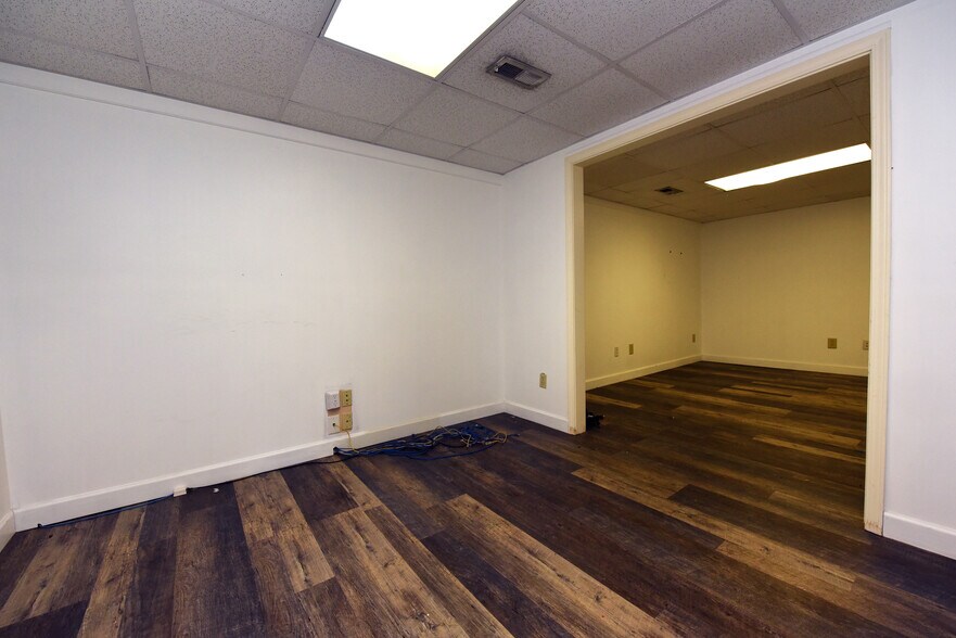 More Photos Of 10 Deer Crossing Trl, Blairsville Office For Sale