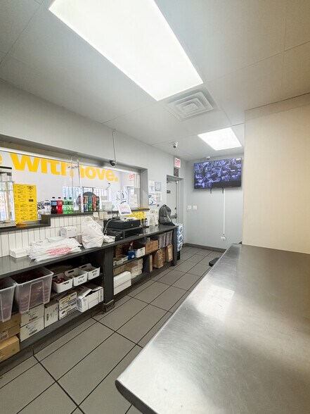 More Photos Of 112 E 71st St, Chicago Restaurant For Sale