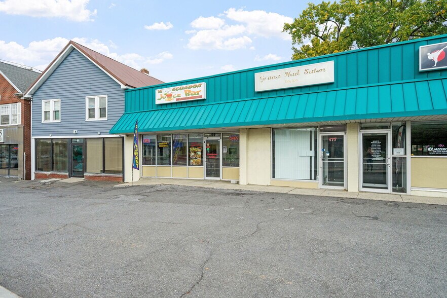 More Photos Of 175-179 Columbia Tpke, Rensselaer Storefront For Sale