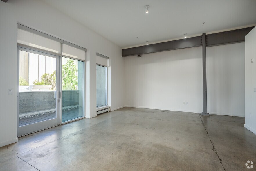 More Photos Of 1530 J St, Sacramento Apartments For Lease