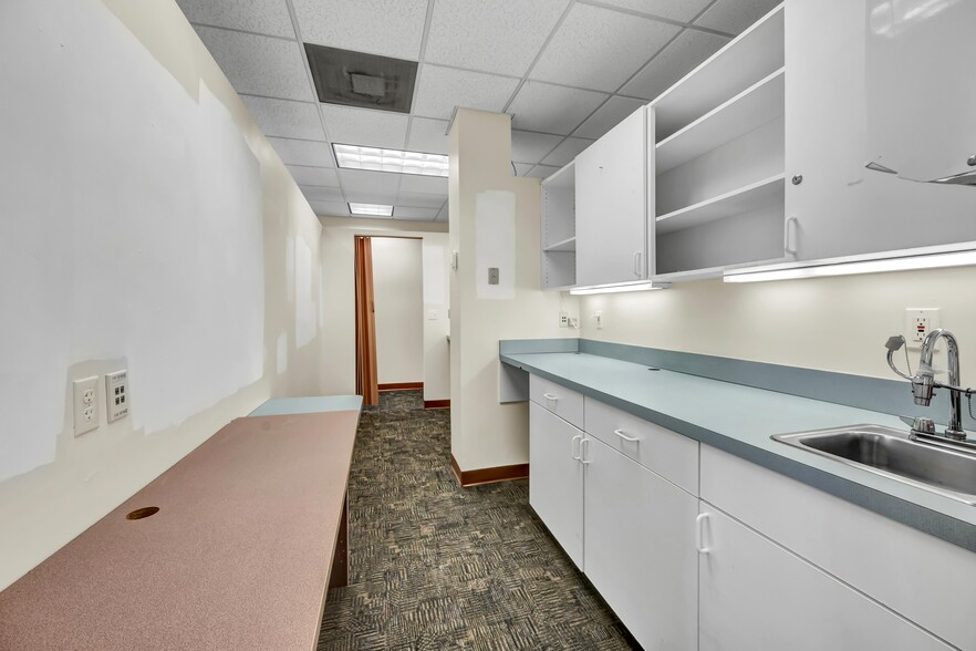 More Photos Of 48 Route 6, Yorktown Heights Medical For Sale