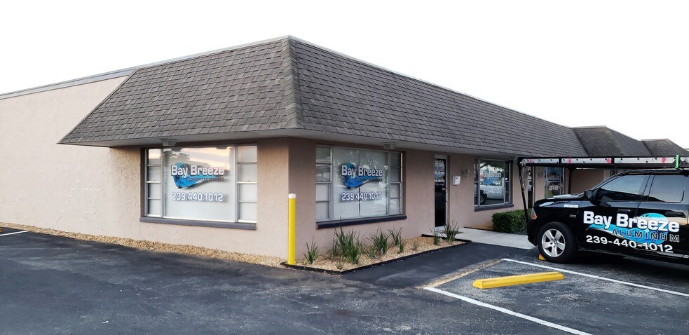 More Photos Of 1013-1017 SE 12th Ave, Cape Coral Industrial For Lease