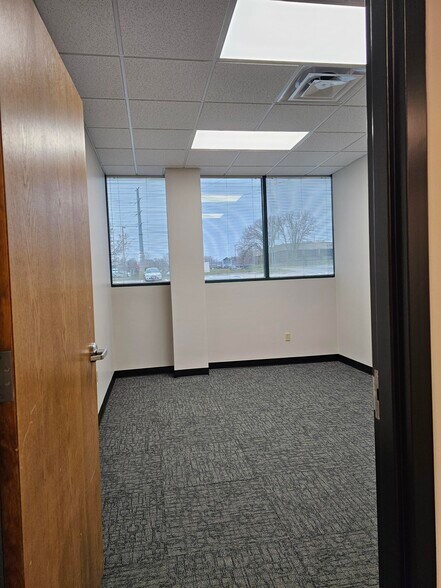 More Photos Of 1270-1278 Windsor Dr, Lee's Summit Unknown For Lease