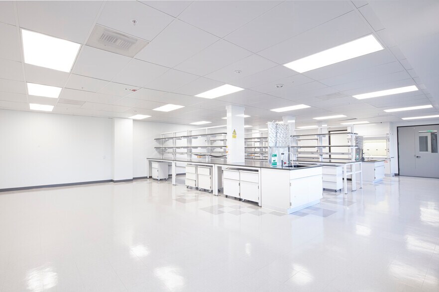 More Photos Of 1900 Alameda De Las Pulgas, San Mateo Research And Development For Lease