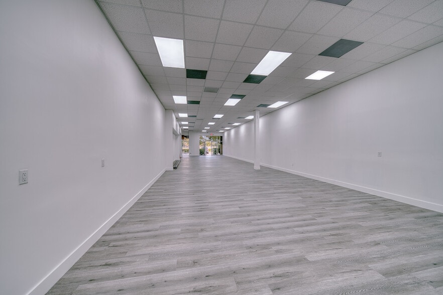 More Photos Of 15801 S Dixie Hwy, Miami Unknown For Lease