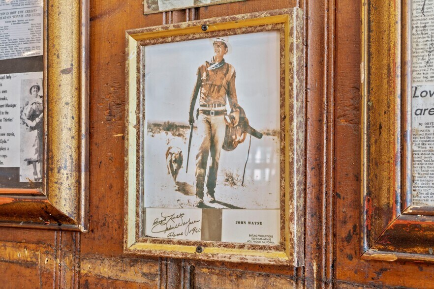 More Photos Of 110 W Bailey St, Ponder Restaurant For Sale