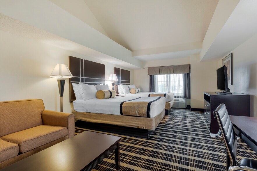 More Photos Of 996 E Interstate 30, Rockwall Hotel For Sale