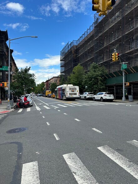 More Photos Of 254 7th Ave, Brooklyn Apartments For Lease