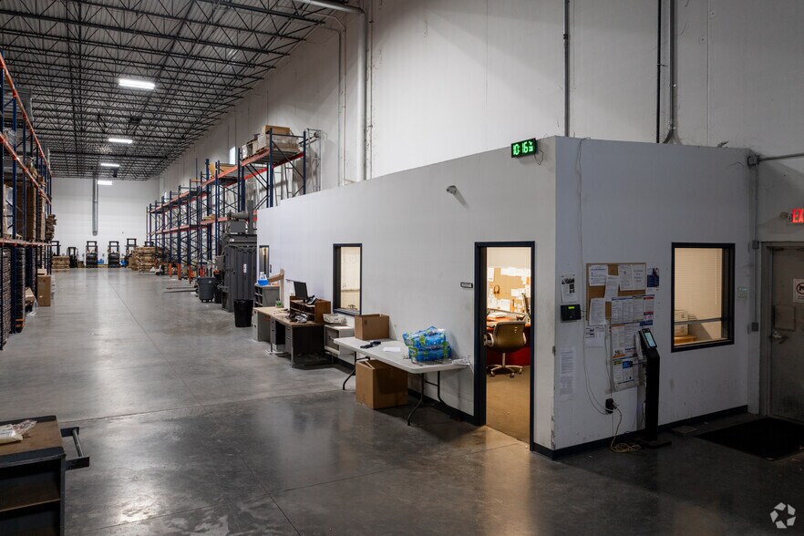 More Photos Of 6279 Hudson Crossing Pky, Hudson Warehouse For Lease