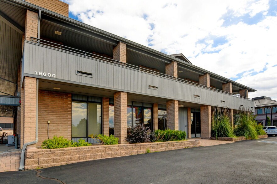 More Photos Of 19600 E Parker Square Dr, Parker Office For Lease