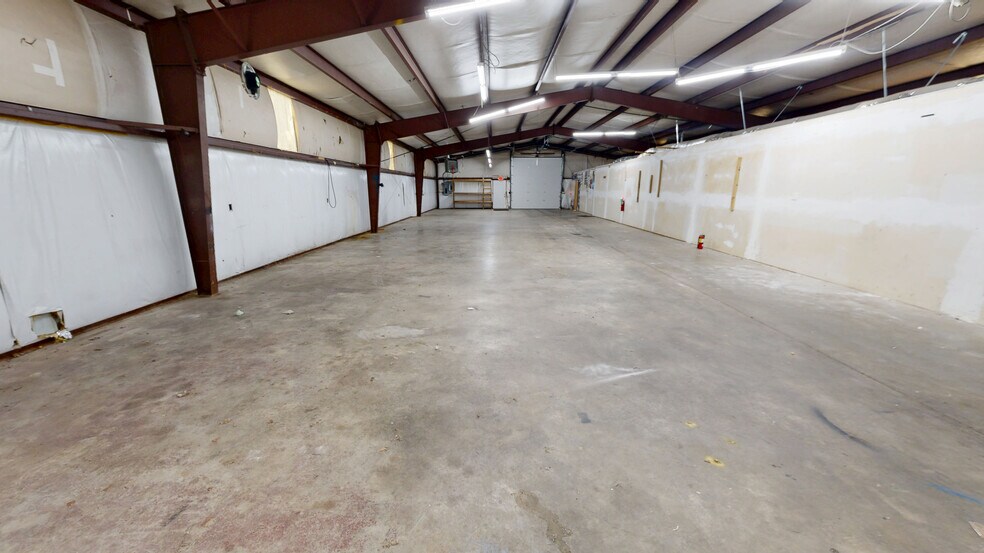 More Photos Of 114 E Monroe Ave, Lowell Warehouse For Lease