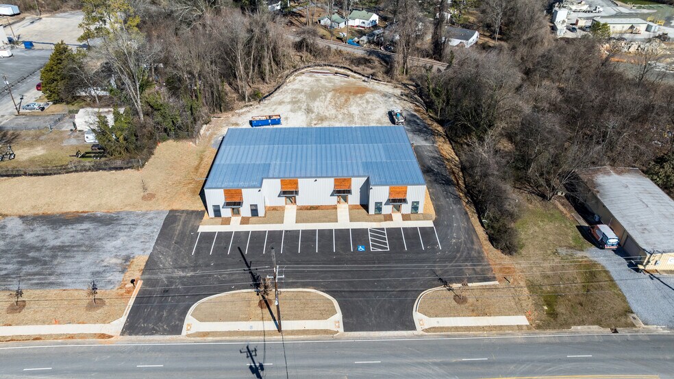 More Photos Of 220 John Davenport Dr NW, Rome Industrial For Lease