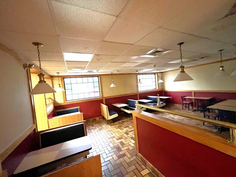 More Photos Of 1306 Memorial Blvd, Connellsville Fast Food For Lease