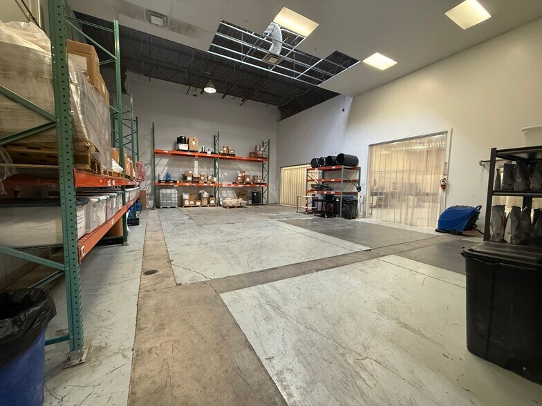 More Photos Of 930 N 1430 W, Orem Manufacturing For Lease