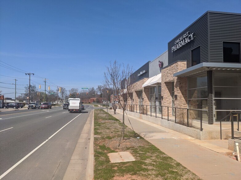 More Photos Of 4701 Monroe Rd, Charlotte Unknown For Lease