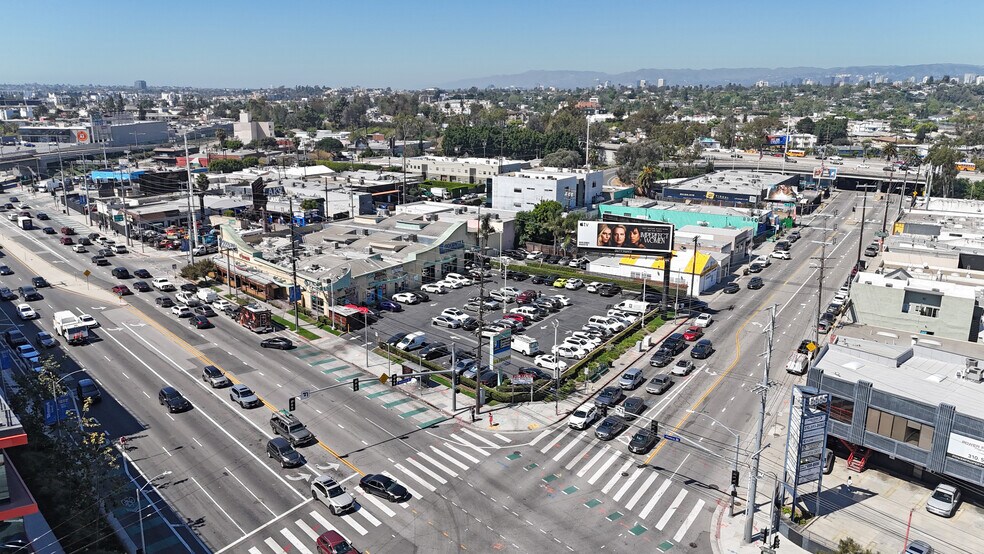 Primary Photo Of 8905 Venice Blvd, Los Angeles General Retail For Lease