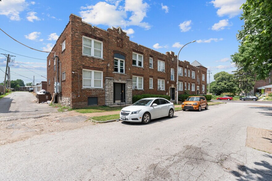 More Photos Of 5000 Virginia Ave, Saint Louis Apartments For Sale