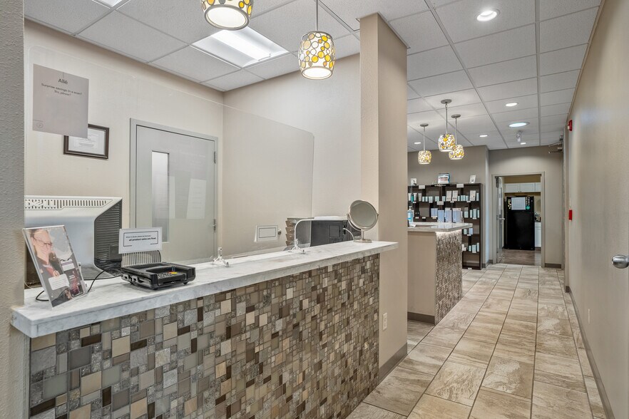 More Photos Of 450 St Michael's Dr, Santa Fe Office For Sale