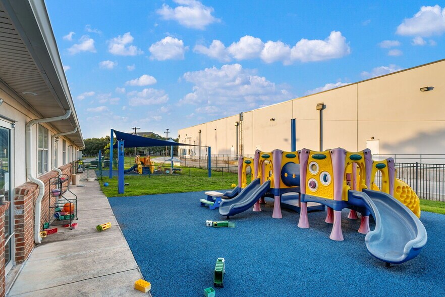 More Photos Of 10002 Camino Bandera, San Antonio Daycare Center For Sale