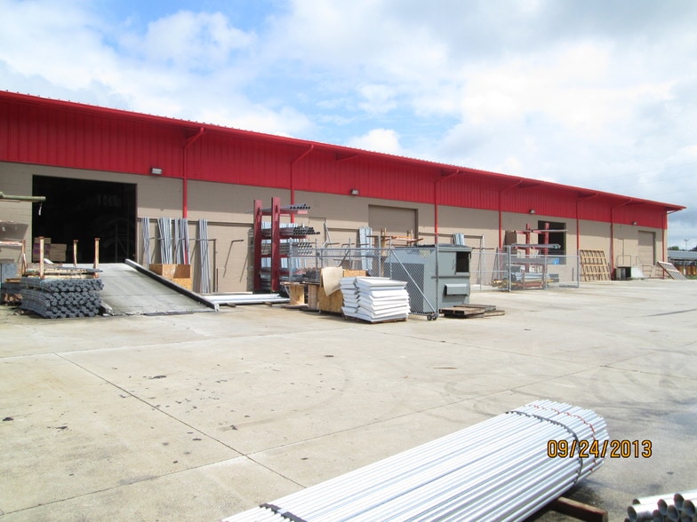 Primary Photo Of 329 Parkridge Ave, Orange Park Warehouse For Lease