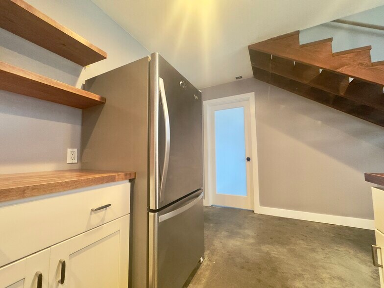 More Photos Of 1254 E 12th St, Oakland Apartments For Sale