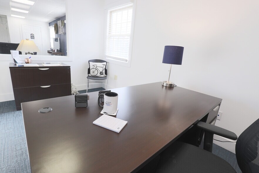 More Photos Of 322 Ballston Ave, Schenectady Office For Sale
