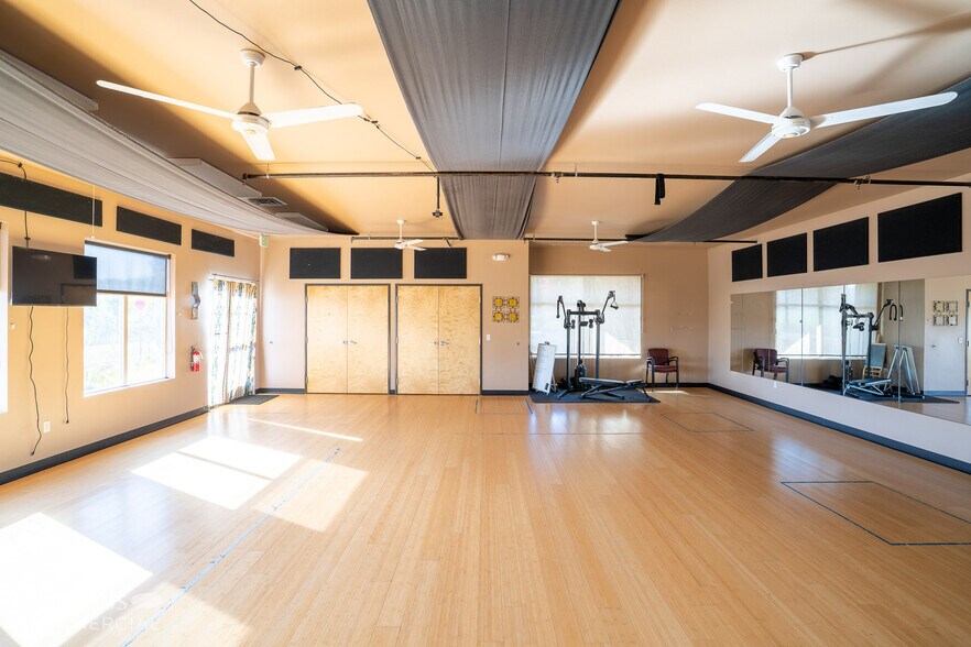 More Photos Of 6735 SW Country Club Dr, Corvallis General Retail For Sale