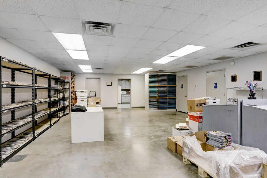 More Photos Of 193 Schmidt Rd, Sealy Freestanding For Sale