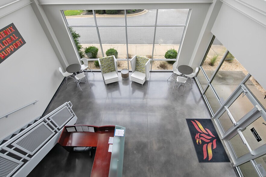 More Photos Of 2847 Bridgewood Dr, Fayetteville Office For Sale