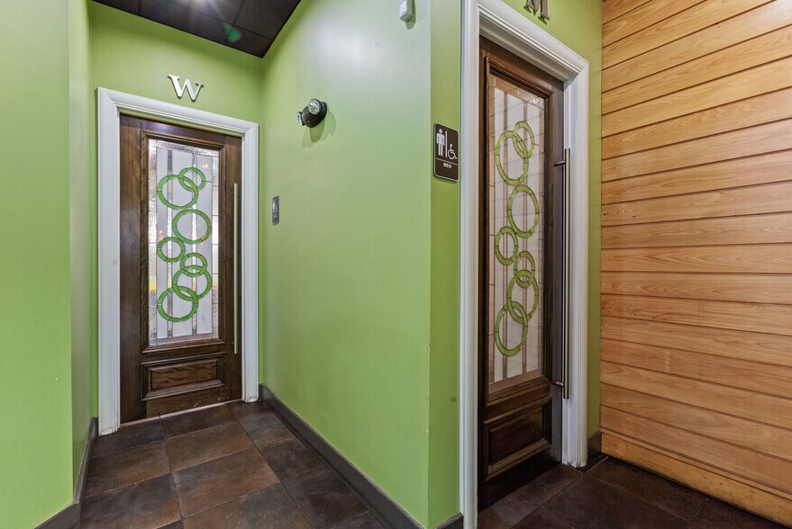 More Photos Of 102 Clinton Center Dr, Clinton Restaurant For Sale