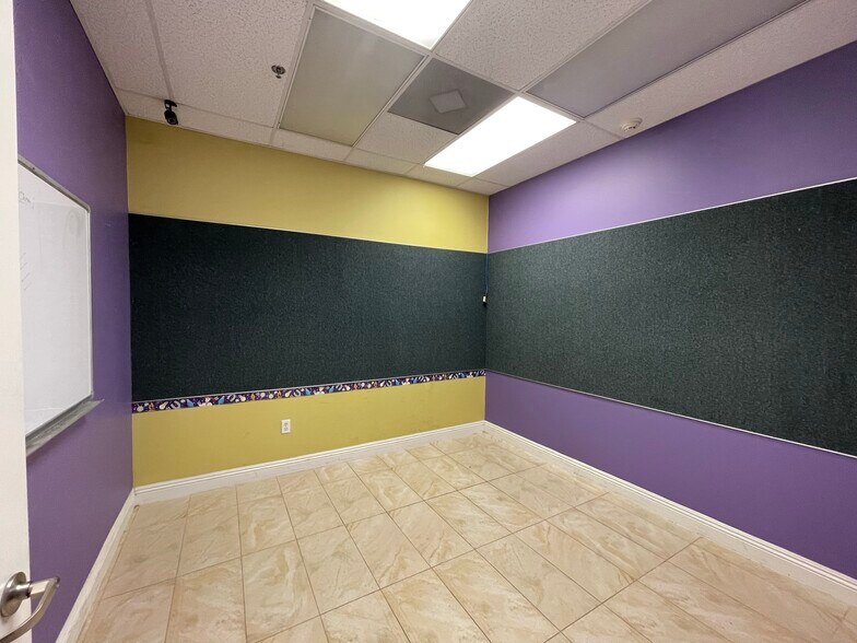 More Photos Of 21 W Duarte Rd, Arcadia Office For Sale