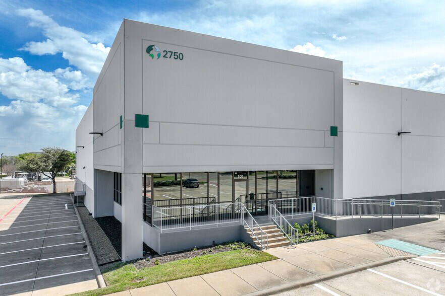 More Photos Of 2750 113th St, Grand Prairie Distribution For Lease