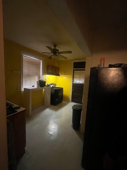 More Photos Of 7951 S Burnham Ave, Chicago Multifamily For Sale