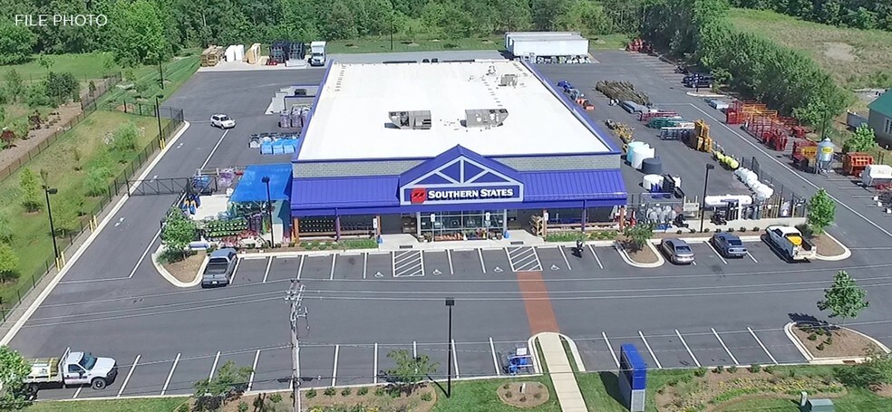 Primary Photo Of 814 Conover Blvd W, Conover Freestanding For Lease