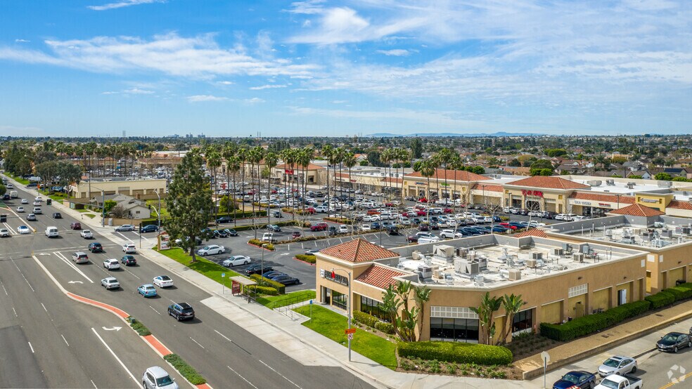 More Photos Of 18279-18517 Brookhurst St, Fountain Valley Unknown For Lease