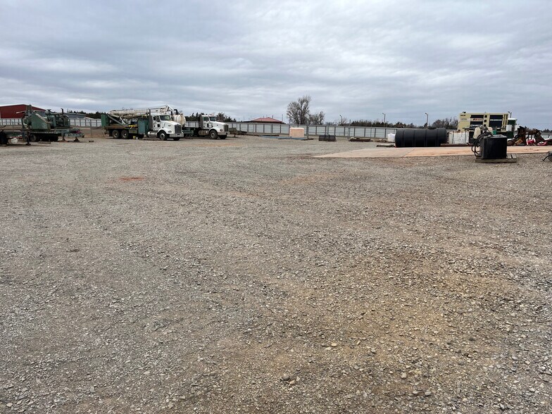 More Photos Of 4691 NE Ok-33 Hwy, Guthrie Warehouse For Lease