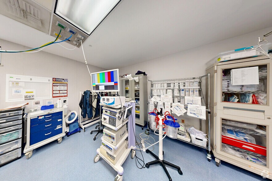 More Photos Of 555 Kinderkamack Rd, Oradell Medical For Sale