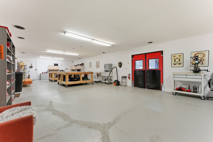 More Photos Of 54 Whately Rd, So Deerfield Light Manufacturing For Lease