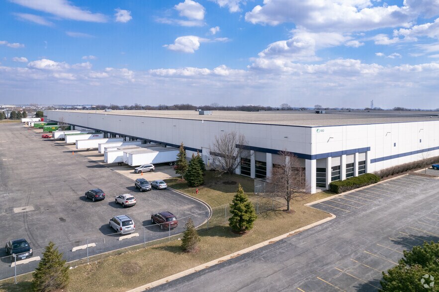 More Photos Of 1053 Schmidt Rd, Romeoville Warehouse For Lease