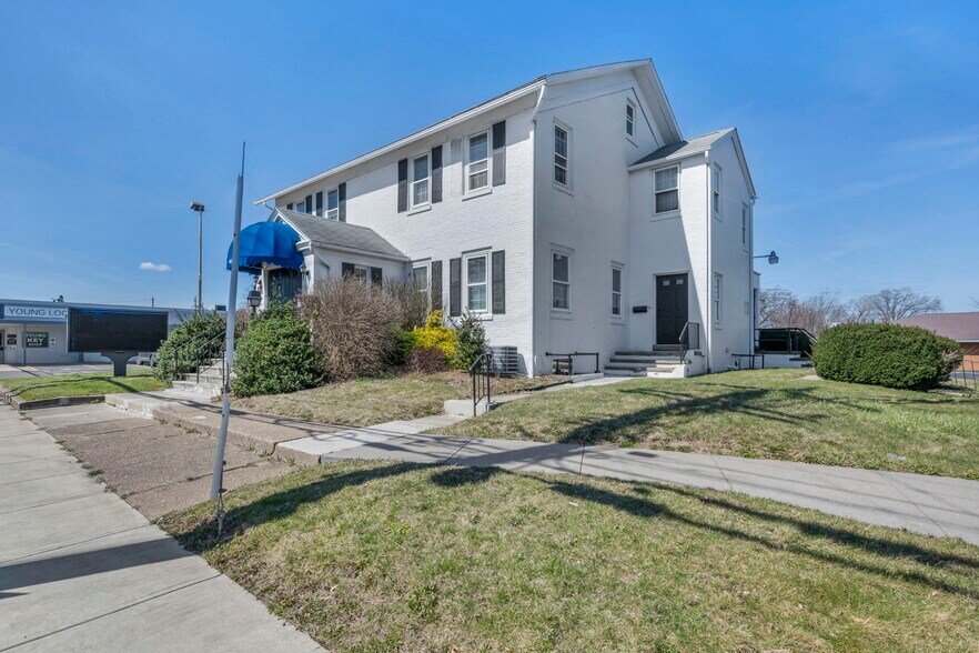 More Photos Of 632 Cleveland St, Elyria Office Residential For Sale