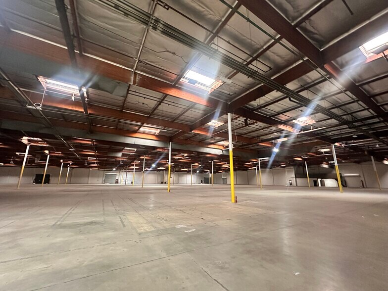More Photos Of 140 N Orange, City Of Industry Distribution For Sale