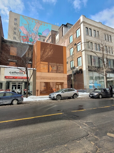 More Photos Of 1232 Rue Peel, Montréal Restaurant For Lease
