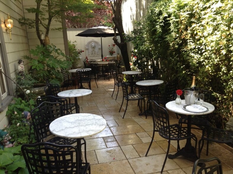 More Photos Of 1309 Main St, Saint Helena Hotel For Lease