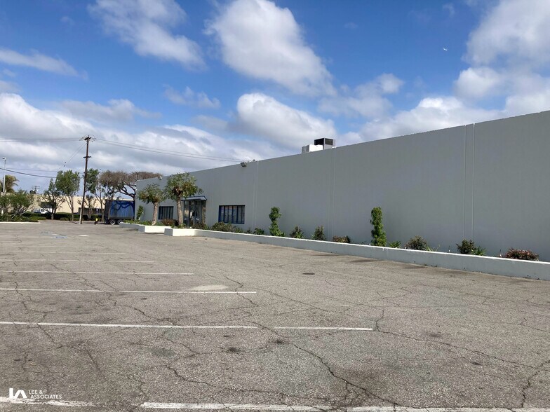More Photos Of 16400 Garfield Ave, Paramount Warehouse For Lease